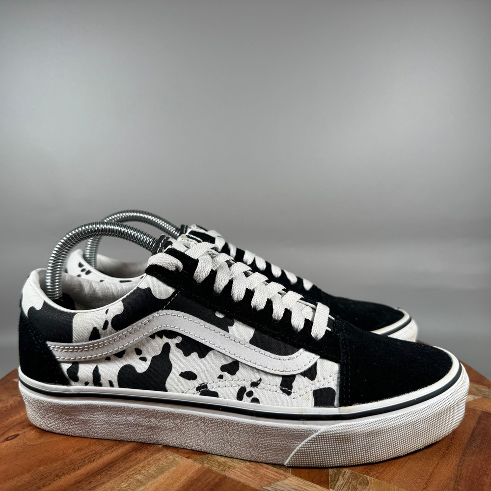 Vans Old Skool Customs Cow Print Sneakers Womens 9 Mens 7.5 Black White Suede